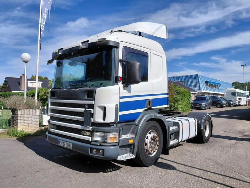 Scania P124-420 MANUAL + RETARDER !!!! 2 PIPES !!!! - Nyergesvontató: 1 kép. Scania P124-420 MANUAL + RETARDER !!!! 2 PIPES !!!! - Nyergesvontató: 1 kép.
