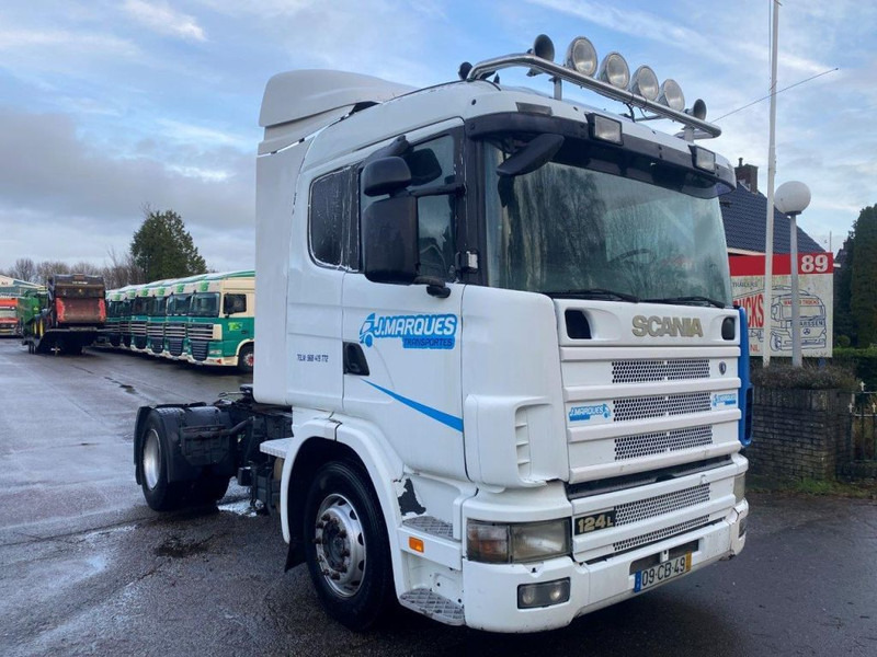 Scania R124-470 Manual Airco Retarder 124 470 - Nyergesvontató: 2 kép. Scania R124-470 Manual Airco Retarder 124 470 - Nyergesvontató: 2 kép.