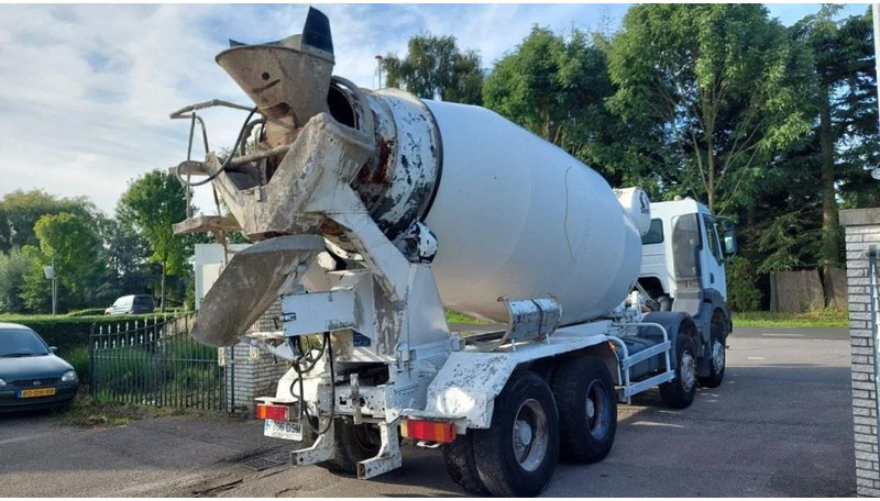 Renault Kerax 370 8x4 Mixer Steel - Betonmixer: 4 kép. Renault Kerax 370 8x4 Mixer Steel - Betonmixer: 4 kép.