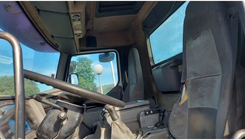 Betonmixer Renault Kerax 370 8x4 Mixer Steel: 8 kép. Betonmixer Renault Kerax 370 8x4 Mixer Steel: 8 kép.