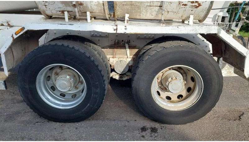 Betonmixer Renault Kerax 370 8x4 Mixer Steel: 7 kép. Betonmixer Renault Kerax 370 8x4 Mixer Steel: 7 kép.