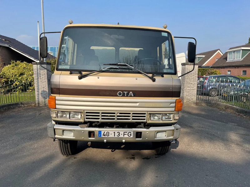 Toyota HINO HINO FF 173 L-W3 - Platós teherautó: 2 kép. Toyota HINO HINO FF 173 L-W3 - Platós teherautó: 2 kép.