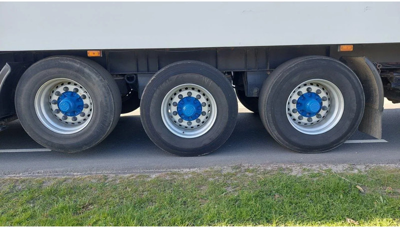 Van Eck 3 AXLE BPW THERMO KING SMX-II - Félpótkocsi hűtős: 2 kép. Van Eck 3 AXLE BPW THERMO KING SMX-II - Félpótkocsi hűtős: 2 kép.