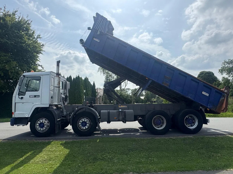 Volvo FL 10.360 8X4 FULL STEEL SPRING MANUAL GEARBOX BIG KIPPER MECHANIC FUEL PUMP - Billenőplatós teherautó: 2 kép. Volvo FL 10.360 8X4 FULL STEEL SPRING MANUAL GEARBOX BIG KIPPER MECHANIC FUEL PUMP - Billenőplatós teherautó: 2 kép.