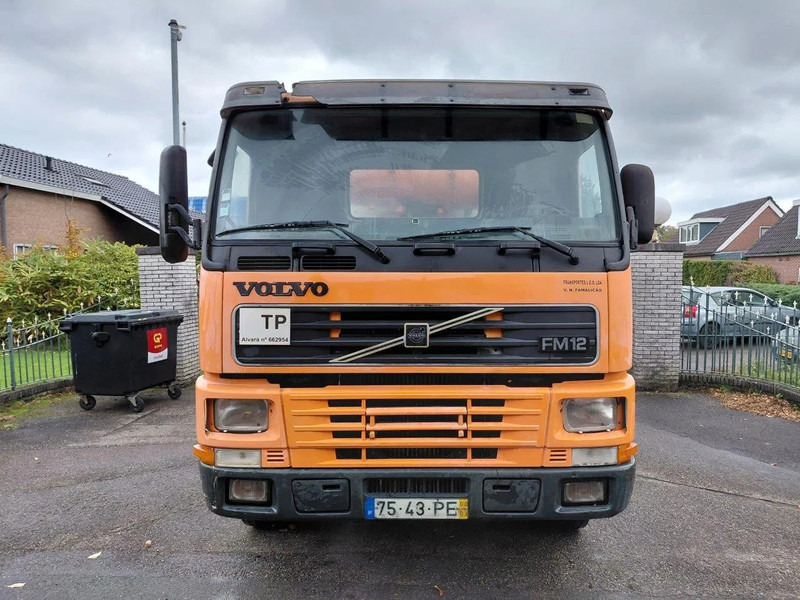 Volvo FM 12 8x4 Mixer Steel - Betonmixer: 5 kép. Volvo FM 12 8x4 Mixer Steel - Betonmixer: 5 kép.