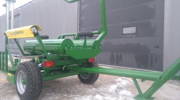 AWID CZYŻEW Owijarka F-2 - Bálacsomagoló: 3 kép. AWID CZYŻEW Owijarka F-2 - Bálacsomagoló: 3 kép.