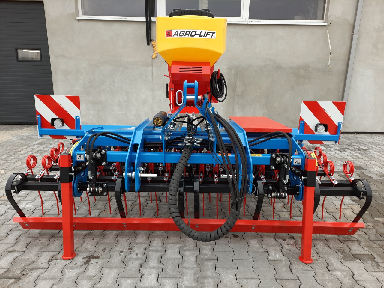 Agro-lift SEED MASTER 300 - Kultivátor: 5 kép. Agro-lift SEED MASTER 300 - Kultivátor: 5 kép.