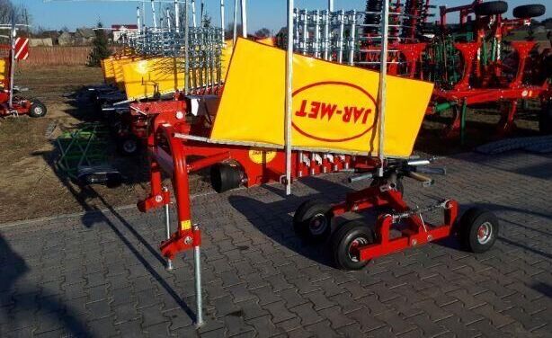 JAR-MET Kreiselschwader/ Rotary rake/ Zgrabiarka karuzelowa 3,5m - Szénaforgató: 2 kép. JAR-MET Kreiselschwader/ Rotary rake/ Zgrabiarka karuzelowa 3,5m - Szénaforgató: 2 kép.