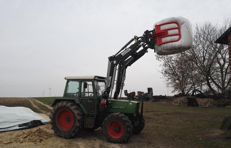 Metal-Technik FENDT 311 - Homlokrakodó traktorhoz: 1 kép. Metal-Technik FENDT 311 - Homlokrakodó traktorhoz: 1 kép.