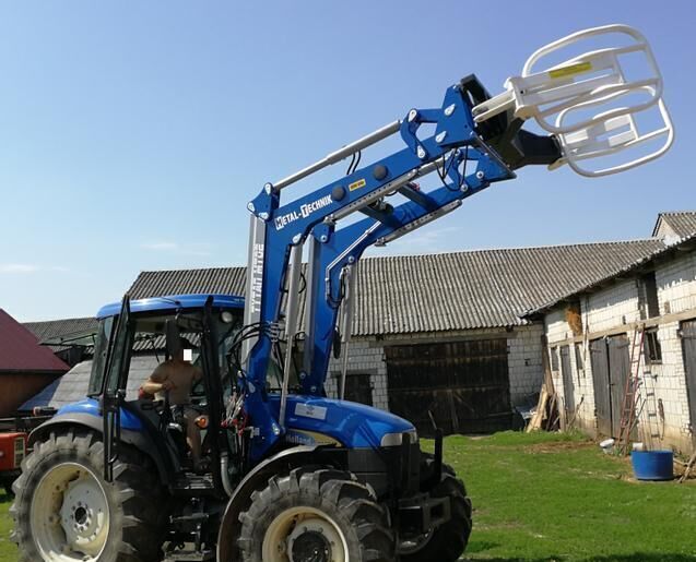 Metal-Technik Frontlader MT-02/ Front loader/ Ładowacz TUR - Homlokrakodó traktorhoz - Traktor: 1 kép. Metal-Technik Frontlader MT-02/ Front loader/ Ładowacz TUR - Homlokrakodó traktorhoz - Traktor: 1 kép.