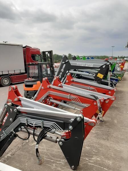 Metal-Technik Ładowacz czołowy MT-02 do CLAAS - Homlokrakodó traktorhoz - Mezőgazdasági gépek: 3 kép. Metal-Technik Ładowacz czołowy MT-02 do CLAAS - Homlokrakodó traktorhoz - Mezőgazdasági gépek: 3 kép.