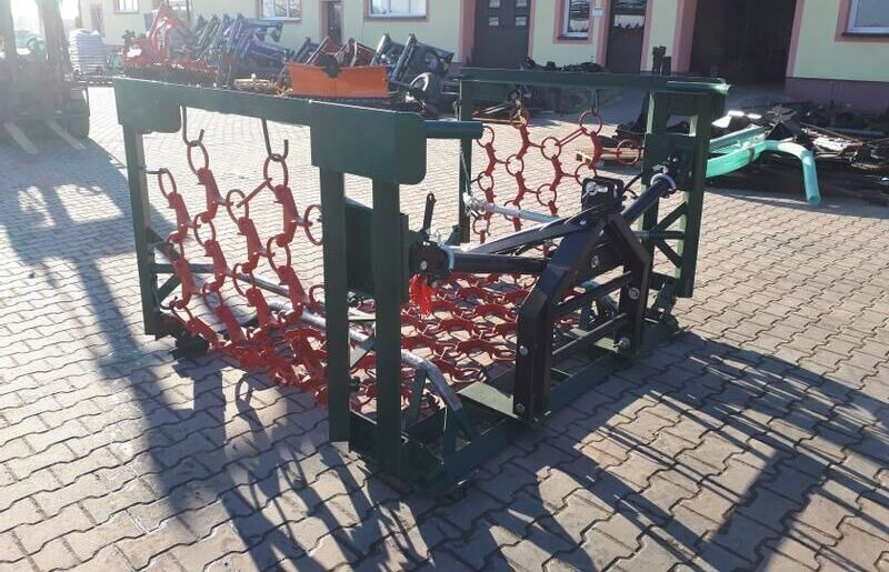 Metal-Technik WŁÓKA ŁĄKOWA 4M - Láncos borona: 4 kép. Metal-Technik WŁÓKA ŁĄKOWA 4M - Láncos borona: 4 kép.