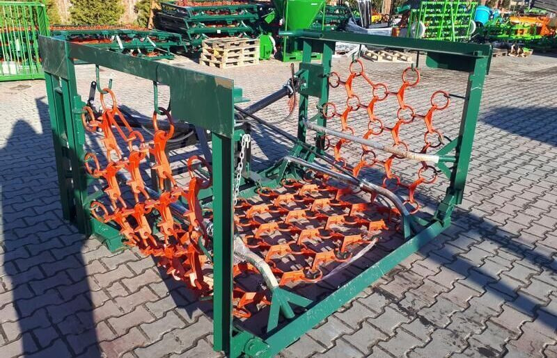 Metal-Technik WŁÓKA ŁĄKOWA 4M - Láncos borona: 1 kép. Metal-Technik WŁÓKA ŁĄKOWA 4M - Láncos borona: 1 kép.