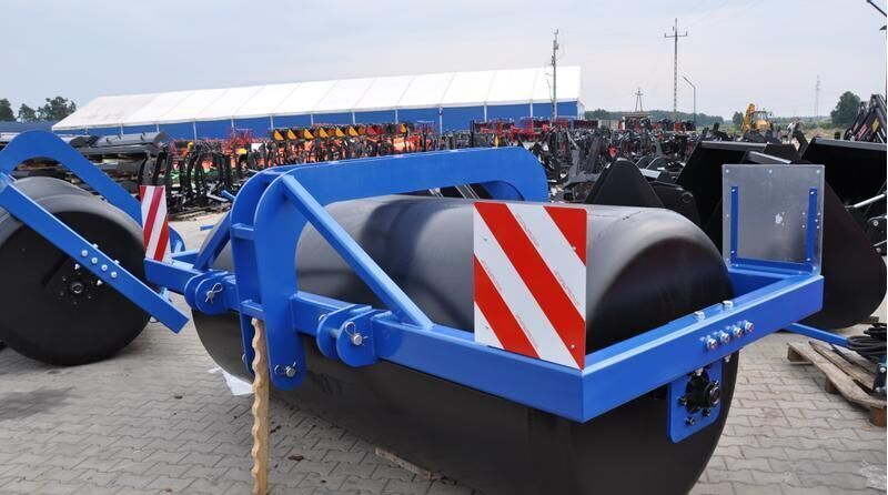 Metal-Technik Wał 2.7 m łąkowo-polowy - Mezőgazdasági hengerek: 1 kép. Metal-Technik Wał 2.7 m łąkowo-polowy - Mezőgazdasági hengerek: 1 kép.