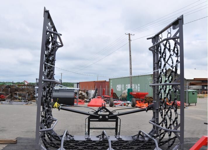 Metal-Technik Włóka łąkowa ciężka, 5m, czterorzędowa - Láncos borona: 3 kép. Metal-Technik Włóka łąkowa ciężka, 5m, czterorzędowa - Láncos borona: 3 kép.