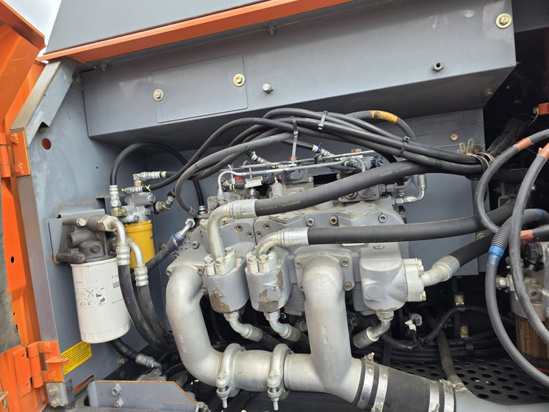 Hitachi zx350lcn-5B labounty scrap shear hitachi zx 350 genesis labounty fortress - Hulladék kotró: 4 kép. Hitachi zx350lcn-5B labounty scrap shear hitachi zx 350 genesis labounty fortress - Hulladék kotró: 4 kép.