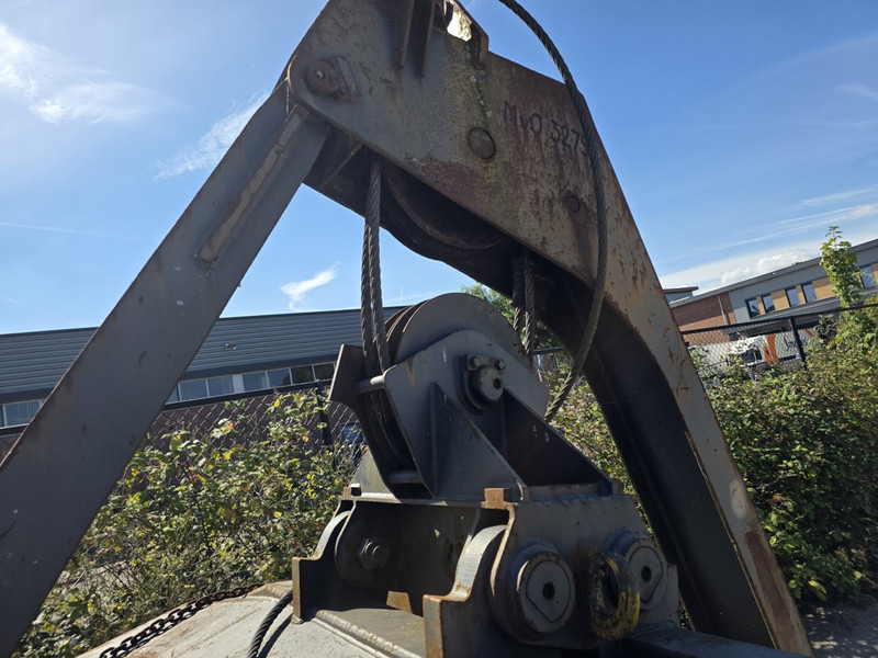 Bleijenberg 5000 liter overslaggrijper 2 draadsknijper grijper jb grijper clamhsell - Polip kanál - Építőipari gépek: 4 kép. Bleijenberg 5000 liter overslaggrijper 2 draadsknijper grijper jb grijper clamhsell - Polip kanál - Építőipari gépek: 4 kép.