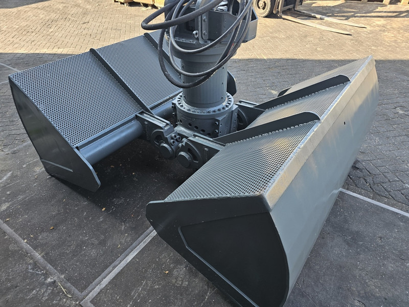 Clamshell bucket kinshofer sennebogen fuchs liebherr lh - Csipegető kanál - Építőipari gépek: 5 kép. Clamshell bucket kinshofer sennebogen fuchs liebherr lh - Csipegető kanál - Építőipari gépek: 5 kép.