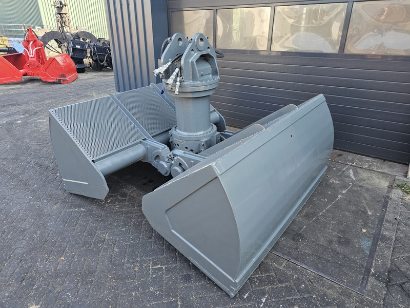 Clamshell bucket kinshofer sennebogen fuchs liebherr lh - Csipegető kanál - Építőipari gépek: 3 kép. Clamshell bucket kinshofer sennebogen fuchs liebherr lh - Csipegető kanál - Építőipari gépek: 3 kép.