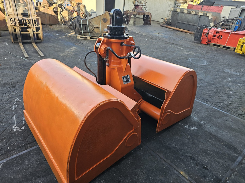 Clamshell jb grijper 2000l overslaggrijper liebherr lh sennebogen - Csipegető kanál - Építőipari gépek: 5 kép. Clamshell jb grijper 2000l overslaggrijper liebherr lh sennebogen - Csipegető kanál - Építőipari gépek: 5 kép.
