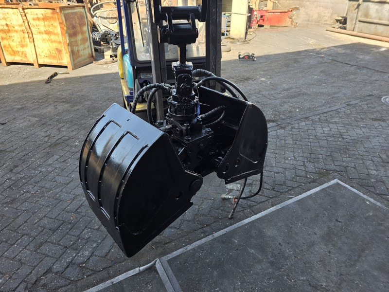 Knijperbakje cw 05 grondgrijper minigraver cw05 - Polip kanál - Építőipari gépek: 4 kép. Knijperbakje cw 05 grondgrijper minigraver cw05 - Polip kanál - Építőipari gépek: 4 kép.