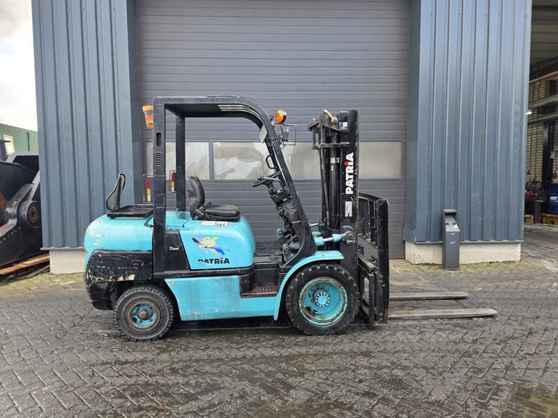 Patria pfd 35ta-2 diesel heftruck 3.5 tons diesel heftruck - Dízel targonca: 1 kép. Patria pfd 35ta-2 diesel heftruck 3.5 tons diesel heftruck - Dízel targonca: 1 kép.