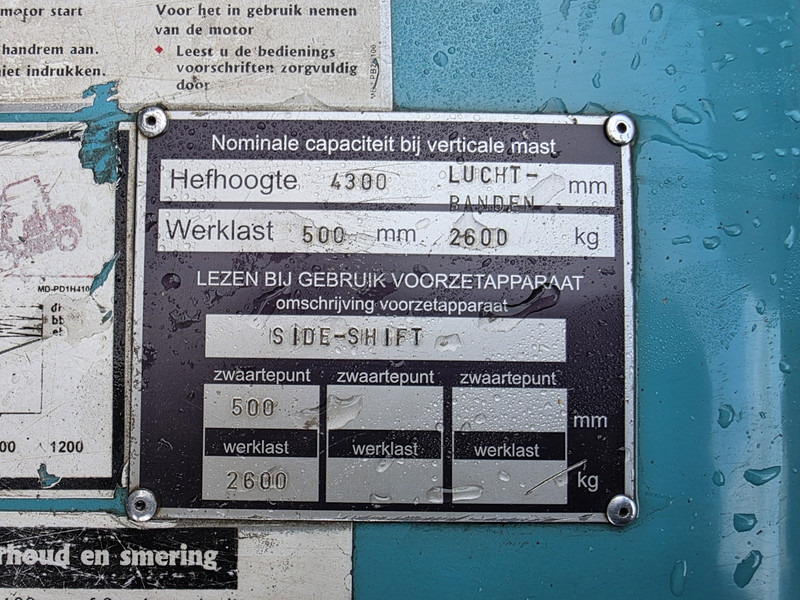 Patria pfd 35ta-2 diesel heftruck 3.5 tons diesel heftruck - Dízel targonca: 4 kép. Patria pfd 35ta-2 diesel heftruck 3.5 tons diesel heftruck - Dízel targonca: 4 kép.