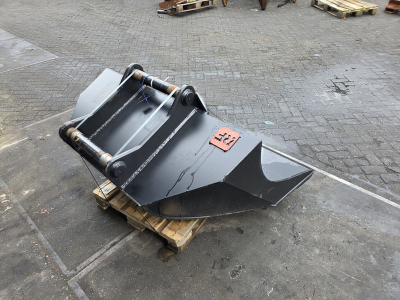 Slotenbak s70 bucket s70 engcon steelwrist s70 bucket - Kanál - Építőipari gépek: 4 kép. Slotenbak s70 bucket s70 engcon steelwrist s70 bucket - Kanál - Építőipari gépek: 4 kép.