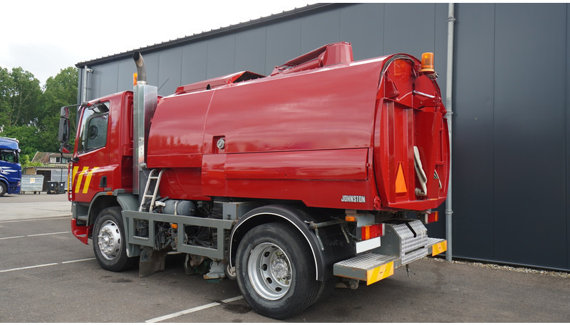 DAF 65.180 ATI STREET SWEPER RH DRIVE MANUAL GARBOX 96.000KM lízing DAF 65.180 ATI STREET SWEPER RH DRIVE MANUAL GARBOX 96.000KM: 9 kép.