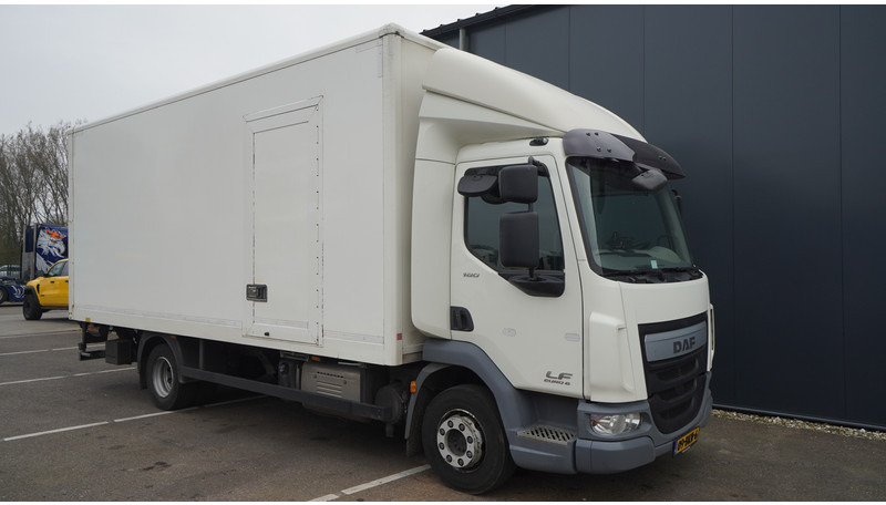DAF LF 180 CLOSED BOX 553.000KM - Dobozos felépítményű teherautó: 3 kép. DAF LF 180 CLOSED BOX 553.000KM - Dobozos felépítményű teherautó: 3 kép.