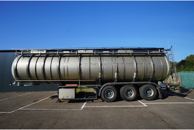 Dijkstra 3 AXLE CHEMIE TANK TRAILER 42 m3 - Tartályos félpótkocsi: 1 kép. Dijkstra 3 AXLE CHEMIE TANK TRAILER 42 m3 - Tartályos félpótkocsi: 1 kép.