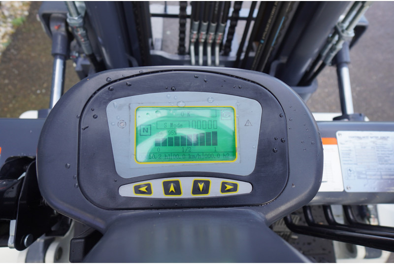 Eurotrac FE 30 ECO ELECTRIC FORKLIFT - Építőipari gépek: 5 kép. Eurotrac FE 30 ECO ELECTRIC FORKLIFT - Építőipari gépek: 5 kép.