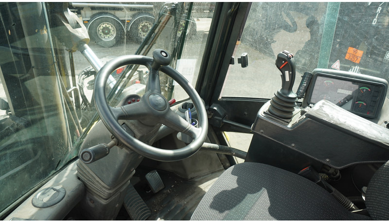Hyster H16.00XM-12 WITH CONTAINER SYSTEM - Építőipari gépek: 4 kép. Hyster H16.00XM-12 WITH CONTAINER SYSTEM - Építőipari gépek: 4 kép.