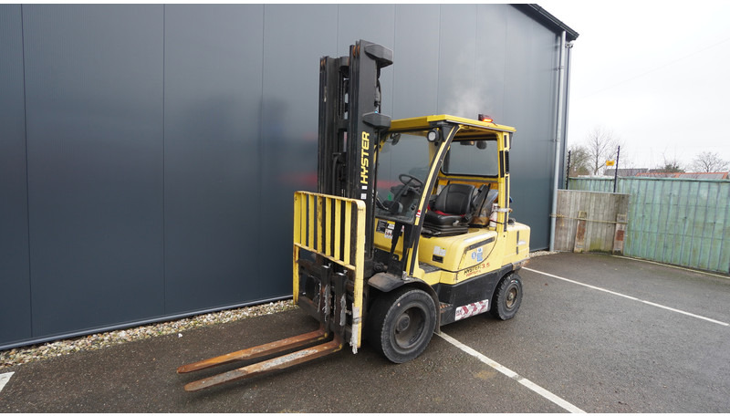Hyster H3.5FT LPG FORKLIFT TRIPLEX - Építőipari gépek: 4 kép. Hyster H3.5FT LPG FORKLIFT TRIPLEX - Építőipari gépek: 4 kép.