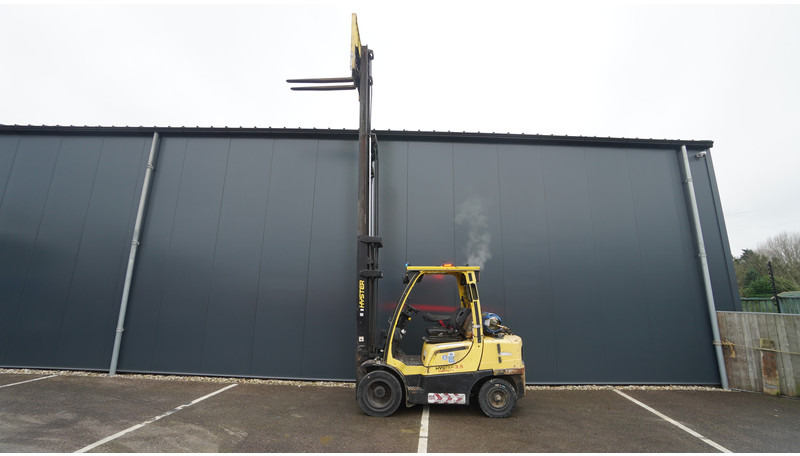 Hyster H3.5FT LPG FORKLIFT TRIPLEX - Építőipari gépek: 1 kép. Hyster H3.5FT LPG FORKLIFT TRIPLEX - Építőipari gépek: 1 kép.