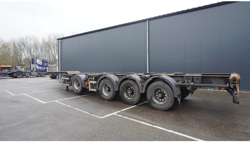 Floor 4 AXLE BREAKER CONTAINER TRAILER - Félpótkocsi cserefelépítményes: 4 kép. Floor 4 AXLE BREAKER CONTAINER TRAILER - Félpótkocsi cserefelépítményes: 4 kép.