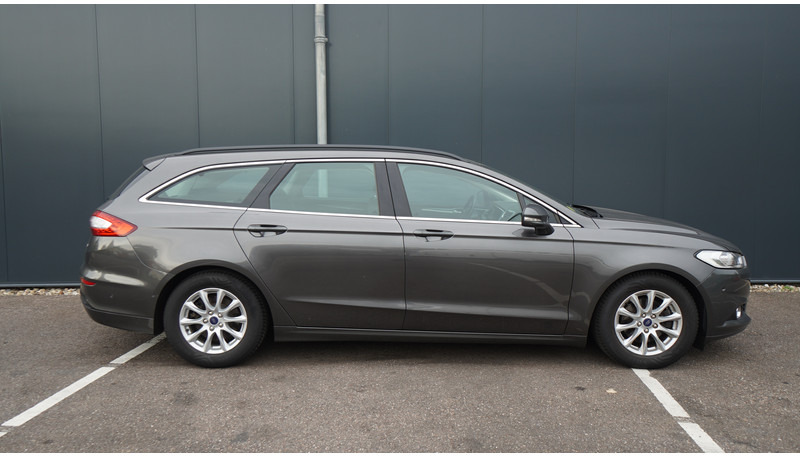 Ford Mondeo WAGON 1.5 TDCi TREND LEASE EDITION - Minibusz, Kisbusz: 5 kép. Ford Mondeo WAGON 1.5 TDCi TREND LEASE EDITION - Minibusz, Kisbusz: 5 kép.