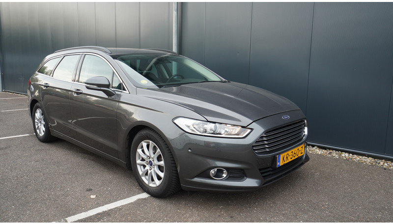 Ford Mondeo WAGON 1.5 TDCi TREND LEASE EDITION - Minibusz, Kisbusz: 2 kép. Ford Mondeo WAGON 1.5 TDCi TREND LEASE EDITION - Minibusz, Kisbusz: 2 kép.