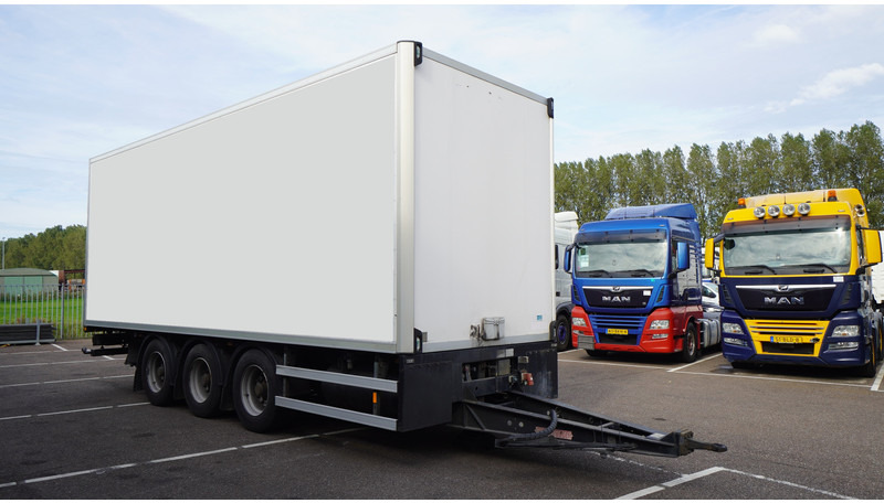 Groenewegen 3 AXLE FRIGO TRAILER - Pótkocsi hűtős: 3 kép. Groenewegen 3 AXLE FRIGO TRAILER - Pótkocsi hűtős: 3 kép.