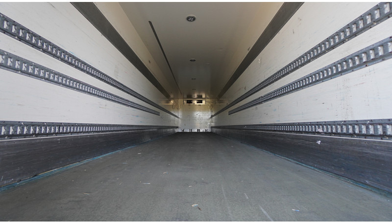 H.T.F. 3 AXLE FRIGO TRAILER CARRIER VECTOR 1800 - Félpótkocsi hűtős: 4 kép. H.T.F. 3 AXLE FRIGO TRAILER CARRIER VECTOR 1800 - Félpótkocsi hűtős: 4 kép.