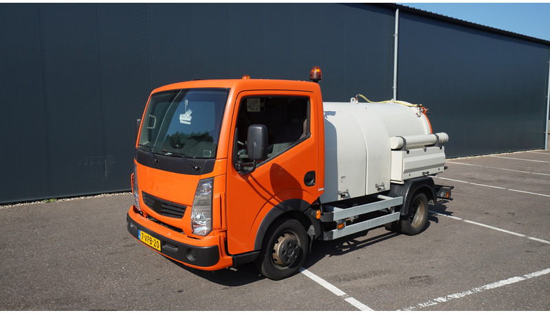Renault Maxity 130-35/6 CC BROKEN ENGINE HIGH PRESSURE AND VACUUM SYSTEM - Kisteherautó: 3 kép. Renault Maxity 130-35/6 CC BROKEN ENGINE HIGH PRESSURE AND VACUUM SYSTEM - Kisteherautó: 3 kép.