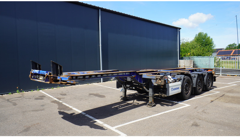 Krone 3 AXLE CONTAINER TRANSPORT TRAILER EXTENDABLE 45 FT - Félpótkocsi cserefelépítményes: 2 kép. Krone 3 AXLE CONTAINER TRANSPORT TRAILER EXTENDABLE 45 FT - Félpótkocsi cserefelépítményes: 2 kép.