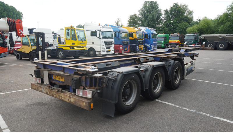 Krone 3 AXLE CONTAINER TRANSPORT TRAILER EXTENDABLE 45 FT - Félpótkocsi cserefelépítményes: 5 kép. Krone 3 AXLE CONTAINER TRANSPORT TRAILER EXTENDABLE 45 FT - Félpótkocsi cserefelépítményes: 5 kép.