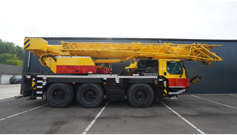 Liebherr LTM 1050-3.1 6X4X6 WITH JIB VARIOBASE - Darus autó: 2 kép. Liebherr LTM 1050-3.1 6X4X6 WITH JIB VARIOBASE - Darus autó: 2 kép.