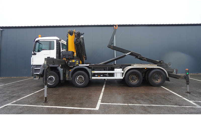 MAN TGS 35.400 8X4 HOOKARM SYSTEM WITH EFFER 305/11/6S - Darus autó: 4 kép. MAN TGS 35.400 8X4 HOOKARM SYSTEM WITH EFFER 305/11/6S - Darus autó: 4 kép.