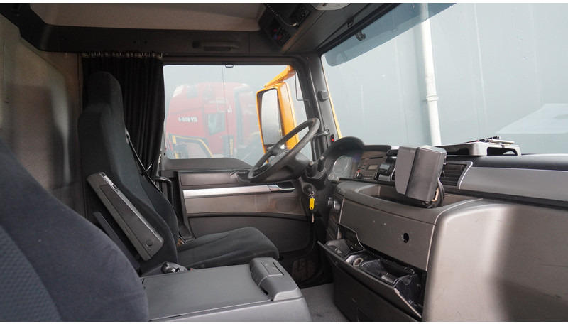MAN TGS 35-440 8X4 2 SIDE TIPPER WITH HMF Z 1943 CRANE 415.000KM - Darus autó: 5 kép. MAN TGS 35-440 8X4 2 SIDE TIPPER WITH HMF Z 1943 CRANE 415.000KM - Darus autó: 5 kép.