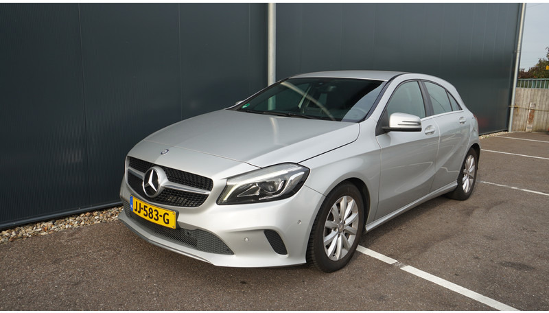 Mercedes-Benz A180d EURO6 - Minibusz, Kisbusz: 2 kép. Mercedes-Benz A180d EURO6 - Minibusz, Kisbusz: 2 kép.