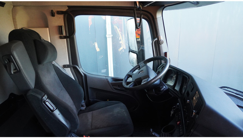 Mercedes-Benz AROCS 3542 8X4 2 SIDE TIPPER WITH HMF Z 1943 CRANE 407.000KM - Darus autó: 5 kép. Mercedes-Benz AROCS 3542 8X4 2 SIDE TIPPER WITH HMF Z 1943 CRANE 407.000KM - Darus autó: 5 kép.