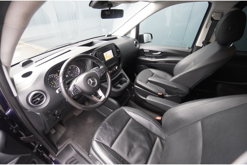 Minibusz, Kisbusz Mercedes-Benz Vito 114CDI: 8 kép. Minibusz, Kisbusz Mercedes-Benz Vito 114CDI: 8 kép.