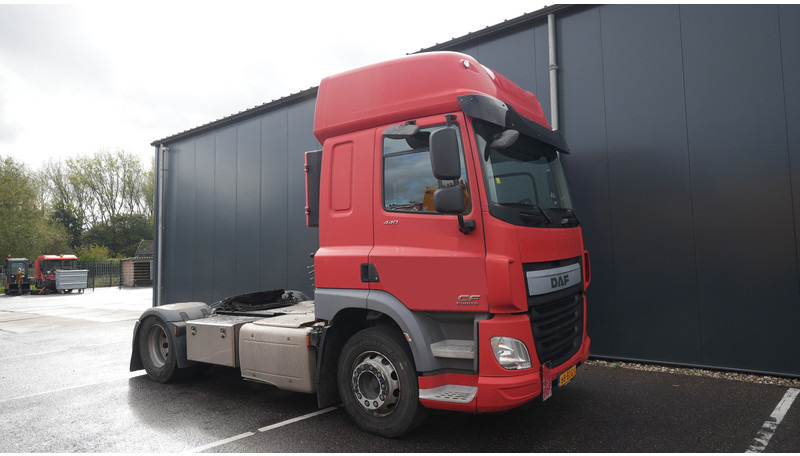 DAF CF 440 EURO 6 ADR 610.000KM - Nyergesvontató: 4 kép. DAF CF 440 EURO 6 ADR 610.000KM - Nyergesvontató: 4 kép.